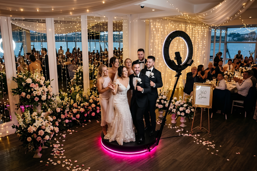 Wedding 360 Photo Booth: Venue or Independent Supplier?