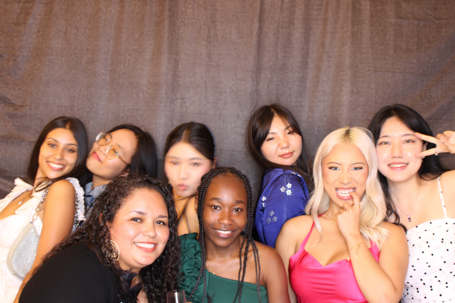 Should a Sydney Year 12 Farewell Book a Photo Booth Instead of a Formal Photographer?