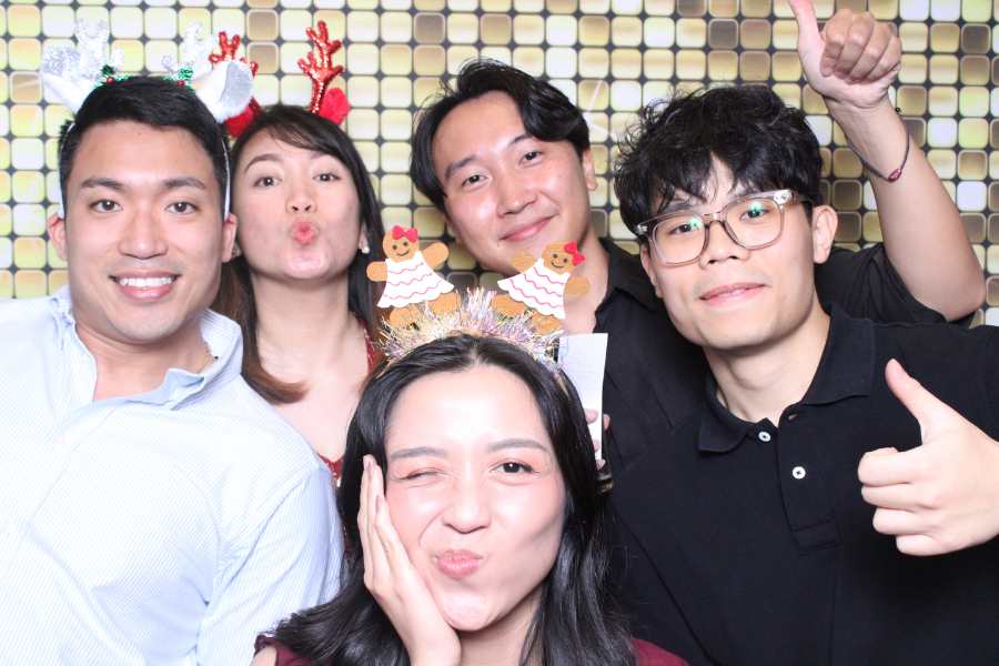 360 or Open Air Photo Booth for a Sydney Christmas Party?
