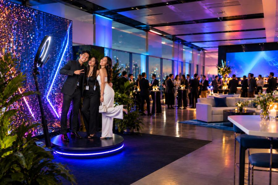 How Do You Stop 360 Photo Booth Queues at Corporate Events?
