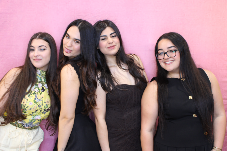 Cocktail Hour, Dinner or After Party: When to Run the Photo Booth at a Sydney Year 12 Farewell