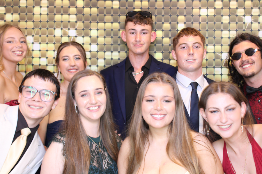 School Formal Photo Booth Fundraiser: Does It Work?