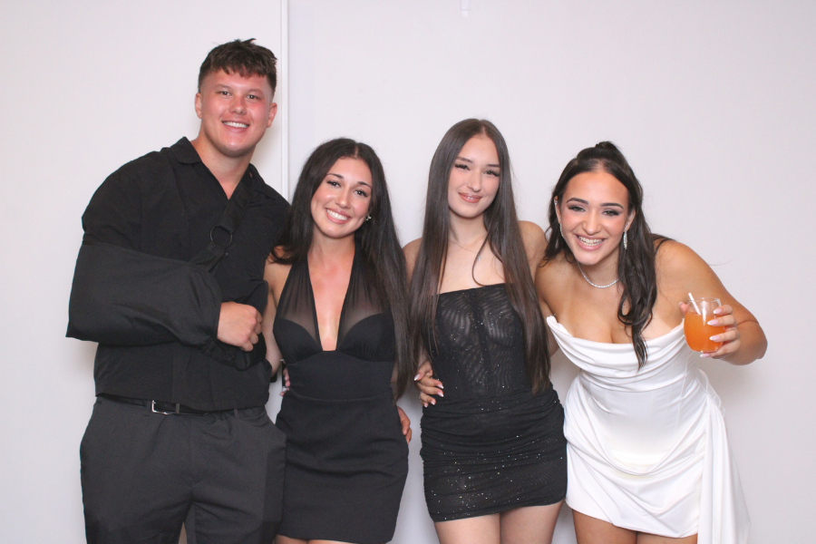 18th & 21st Birthday Photo Booth Sydney: 360 or Open Air?