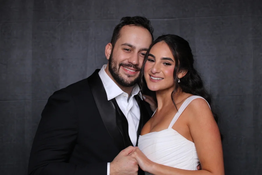 When Should Your Sydney Wedding Photo Booth Open?