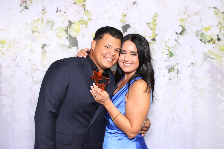 10 Questions to Ask Before Booking a Photo Booth for Your Wedding